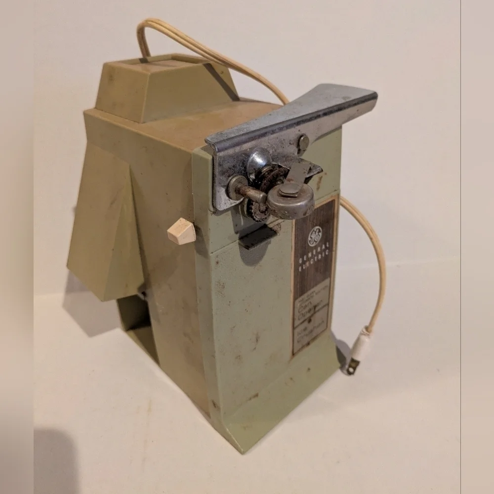 Vintage GE General Electric Can Opener and Ice crusher
